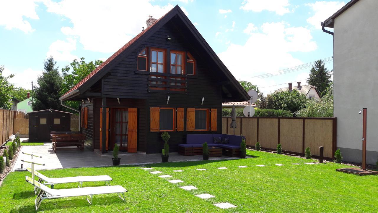 Velence Korzo Pihenohaz Villa Kapolnasnyek Luaran gambar